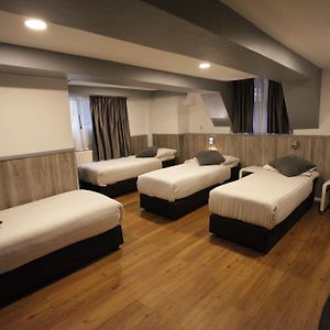 Kamar king keluarga